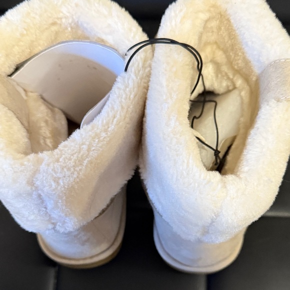 Arizona Jean Company Light Tan Winter Boots - Picture 6 of 9